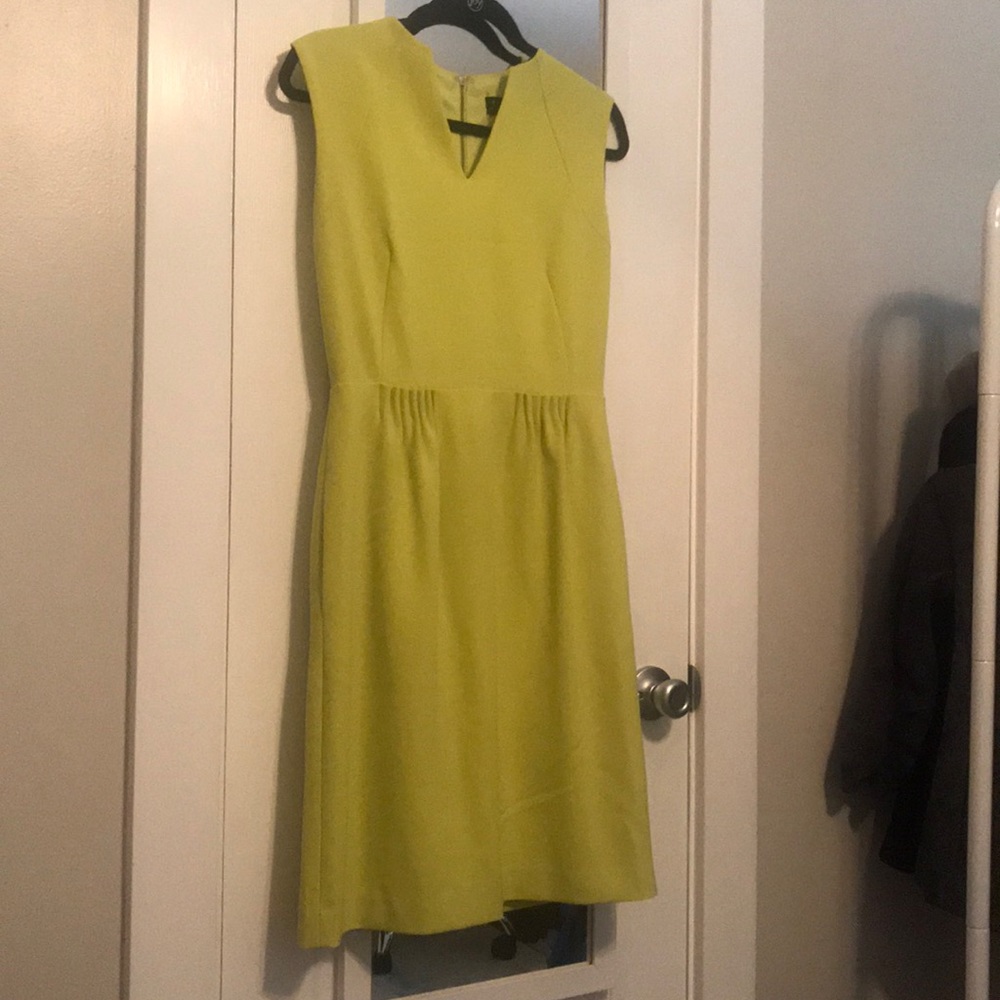 Tahari lime green dress - size 4